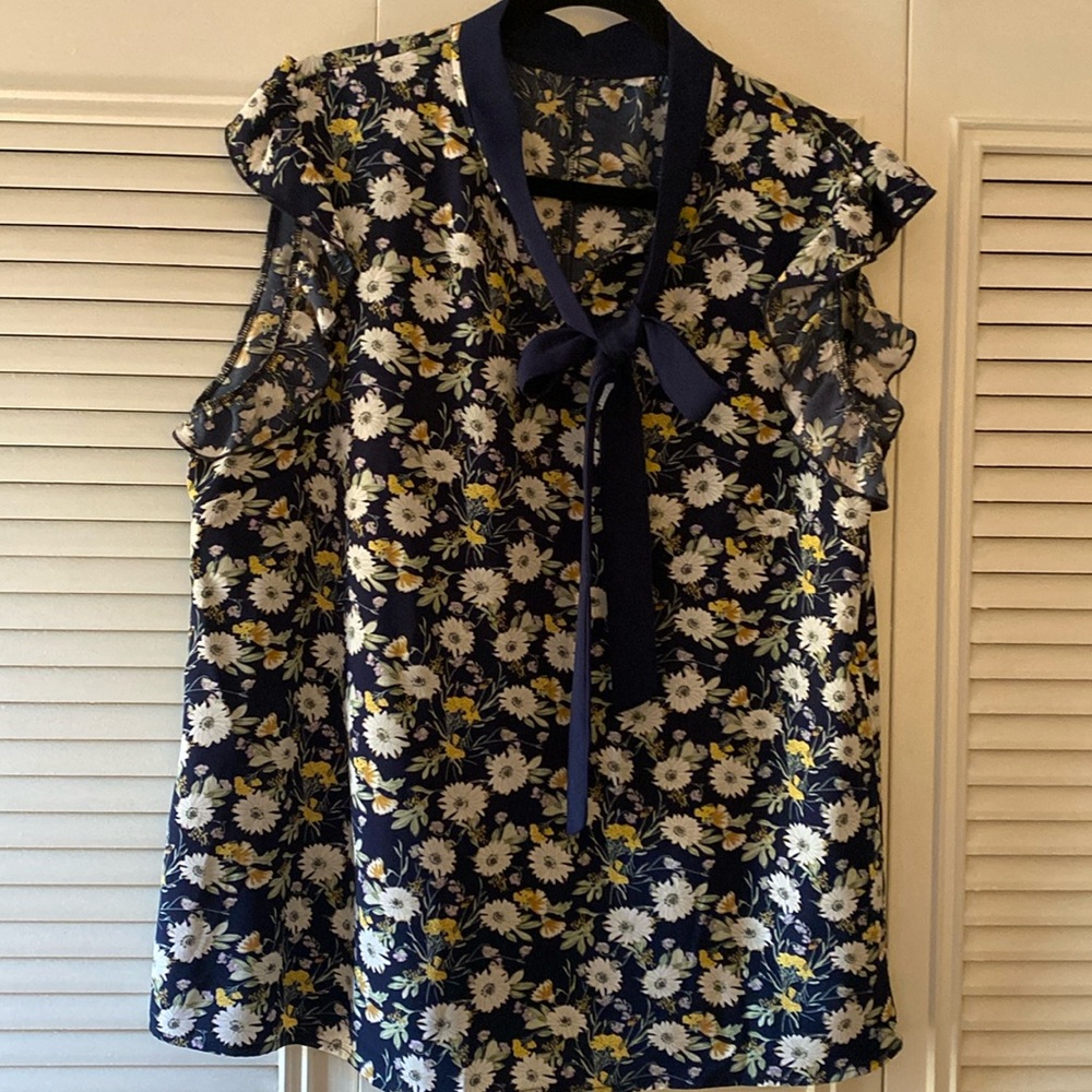 Ruffled sleeve blouse